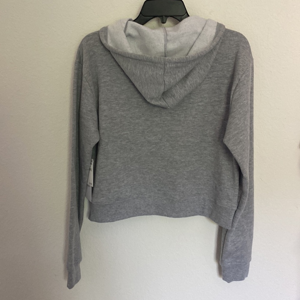 NWT ~ KISS hoodie by Vinyl Icons, cropped, heather grey, size L - Picture 3 of 7